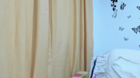 jenniferloveyou online show from September 13, 9:09 am