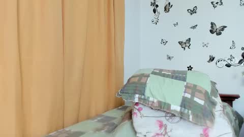 jenniferloveyou online show from November 19, 4:18 pm