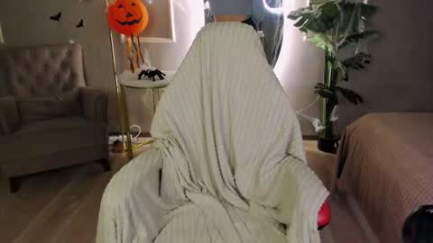 Jenni online show from November 3, 1:34 pm