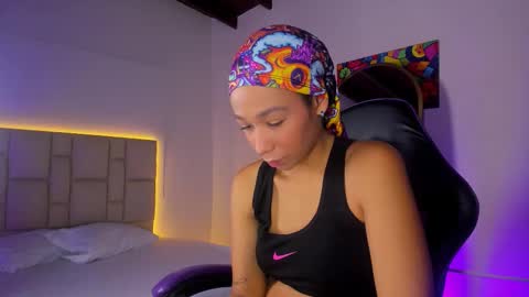 jenny__lawrence online show from November 9, 7:34 pm