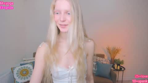 Snapshot of jenny_ames chatting on February 8, 4:04 pm Jenny online show from February 8, 4:04 pm