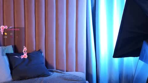 Snapshot of jenny_bunny_ chatting on February 28, 4:54 am jenny_bunny_ online show from February 28, 4:54 am