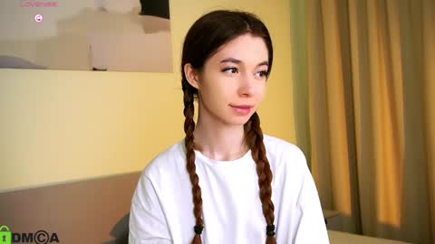 Snapshot of jenny_lylu chatting on January 19, 7:47 pm Ori online show from January 19, 7:47 pm