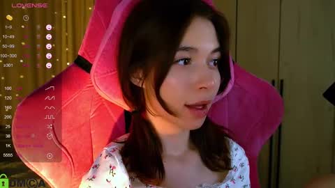 Snapshot of jenny_lylu chatting on March 7, 1:53 am Ori online show from March 7, 1:53 am