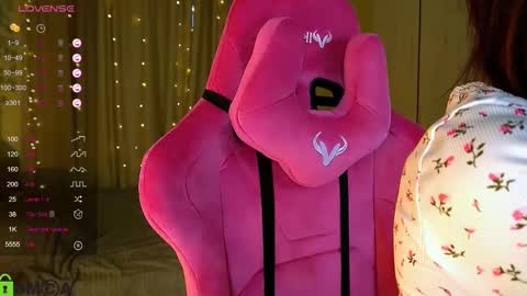 Snapshot of jenny_lylu chatting on March 7, 4:57 am Ori online show from March 7, 4:57 am