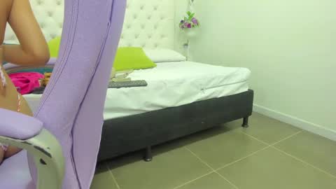 Snapshot of jenny_stark chatting on February 23, 7:07 pm jenny_stark online show from February 23, 7:07 pm