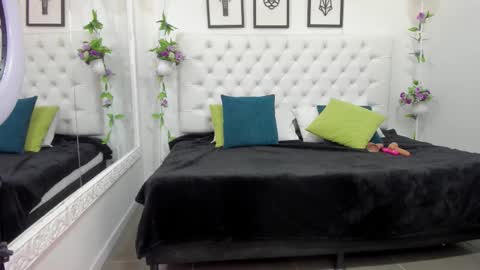 Snapshot of jenny_stark chatting on September 8, 6:51 pm jenny_stark online show from September 8, 6:51 pm