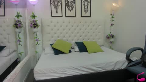 Snapshot of jenny_stark chatting on October 12, 6:18 pm jenny_stark online show from October 12, 6:18 pm