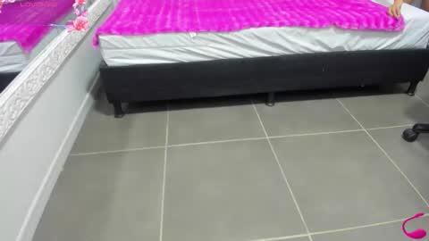 Snapshot of jenny_stark chatting on November 27, 11:01 am jenny_stark online show from November 27, 11:01 am