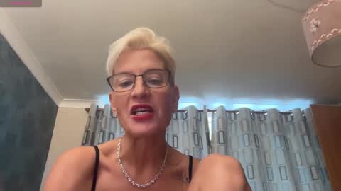 JennyHazel online show from October 16, 1:12 pm