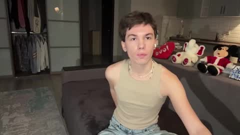 jeremy1scott online show from November 19, 3:17 am