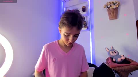 jero independent model online show from October 31, 4:52 pm