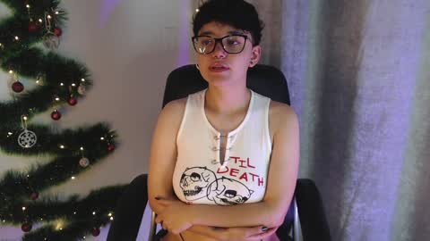 jero harper1 online show from December 15, 1:43 pm