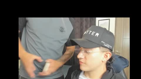 jeroo__ online show from December 17, 5:02 am