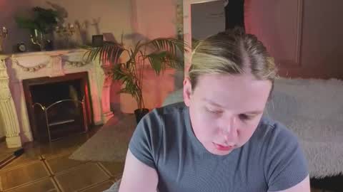 jes_solar online show from October 26, 9:31 pm