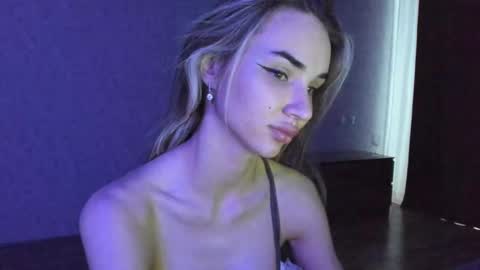 jess1ca_rabb1t online show from November 15, 3:26 am