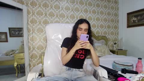 jessb_ online show from November 11, 6:41 pm