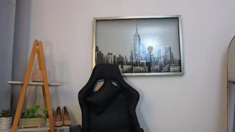 bella  adams online show from December 1, 10:20 am