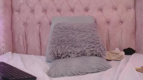 Jessica  online show from December 17, 6:42 pm