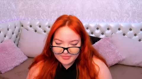 jessica_rabbitt19 online show from December 27, 11:21 pm