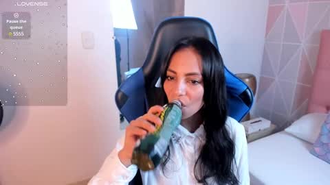 Snapshot of jessica_taylor_22 chatting on January 21, 7:28 pm jessica_taylor_22 online show from January 21, 7:28 pm