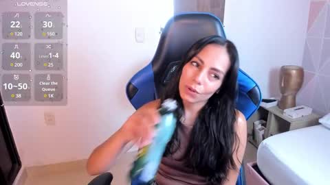 Snapshot of jessica_taylor_22 chatting on January 25, 7:07 pm jessica_taylor_22 online show from January 25, 7:07 pm