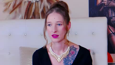 Snapshot of jessicagibson chatting on December 4, 9:40 am Jessica online show from December 4, 9:40 am