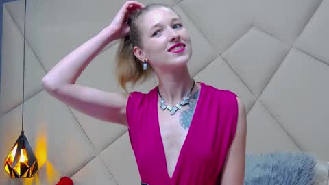 Snapshot of jessicagibson chatting on January 29, 4:41 pm Jessica online show from January 29, 4:41 pm