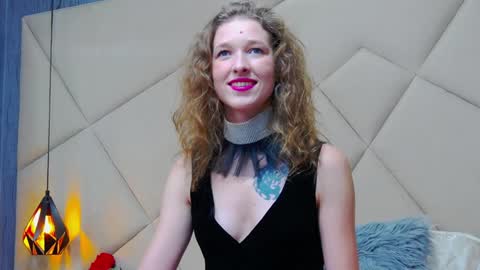 Snapshot of jessicagibson chatting on February 1, 4:22 pm Jessica online show from February 1, 4:22 pm