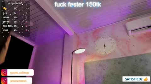 JESSI AND NAOMI online show from October 11, 4:55 am