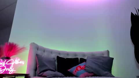 Jessy online show from September 22, 5:26 pm