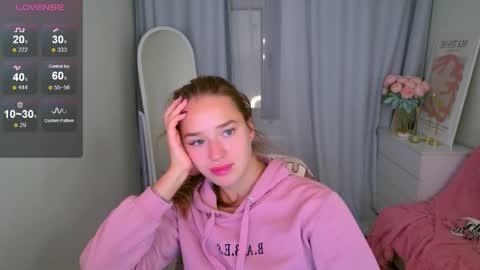 Snapshot of jessiestarz chatting on October 10, 2:05 pm Jessi online show from October 10, 2:05 pm