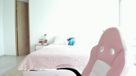 Snapshot of jessikapalmer chatting on December 22, 3:44 pm online show from December 22, 3:44 pm