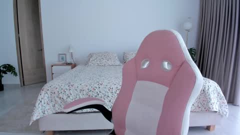 Snapshot of jessikapalmer chatting on February 10, 3:53 pm online show from February 10, 3:53 pm