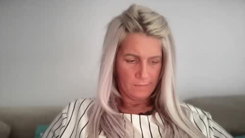 Jessye online show from September 15, 10:37 am