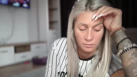 Jessye online show from October 16, 10:05 am