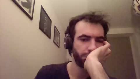 Snapshot of jestersquid89 chatting on February 21, 7:23 am jestersquid89 online show from February 21, 7:23 am