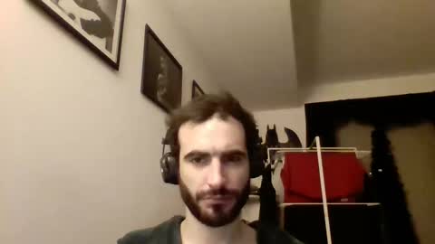 Snapshot of jestersquid89 chatting on November 18, 9:08 pm jestersquid89 online show from November 18, 9:08 pm