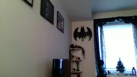 Snapshot of jestersquid89 chatting on December 1, 7:46 am jestersquid89 online show from December 1, 7:46 am