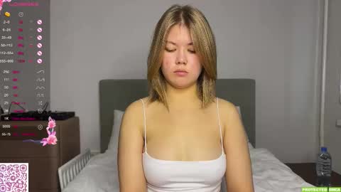 Mona online show from October 13, 5:07 am