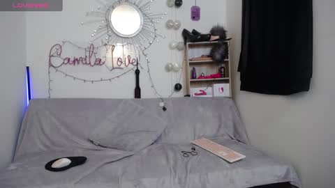 Snapshot of jezabel_purple chatting on February 19, 2:44 am Camila online show from February 19, 2:44 am