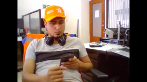 Snapshot of jhacks28 chatting on September 13, 8:41 pm jhacks28 online show from September 13, 8:41 pm