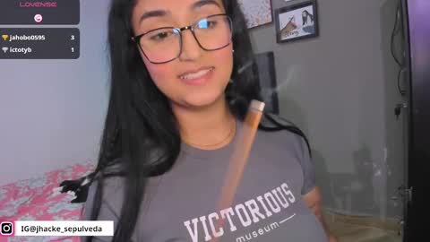 Snapshot of jhacky_sweet chatting on February 25, 1:41 am jhackelin My independent account online show from February 25, 1:41 am