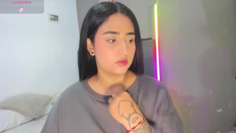 Snapshot of jhacky_sweet chatting on November 2, 10:39 am jhackelin My independent account online show from November 2, 10:39 am