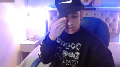 Snapshot of jheidertwink chatting on January 17, 7:08 am Jheider R. online show from January 17, 7:08 am