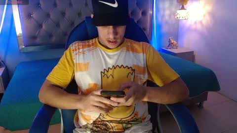 Snapshot of jheidertwink chatting on February 2, 3:43 am Jheider R. online show from February 2, 3:43 am