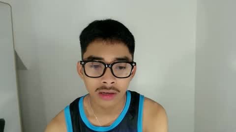 Snapshot of jhnxxnaughty_ chatting on December 15, 6:50 am Johnny online show from December 15, 6:50 am