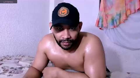 En moreno online show from November 10, 1:54 pm