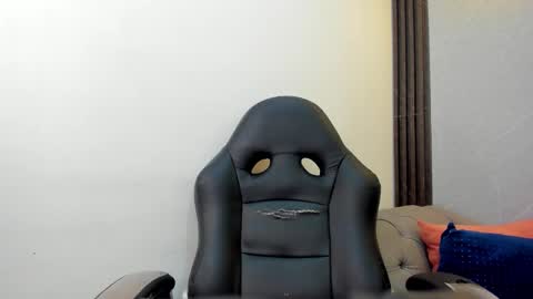 Jhoana  online show from October 21, 9:59 pm