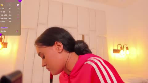 Jhoana  online show from October 25, 2:02 pm